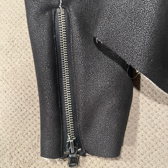 Joes jeans faux leather and Sherpa cropped biker jacket - Picture 3 of 4